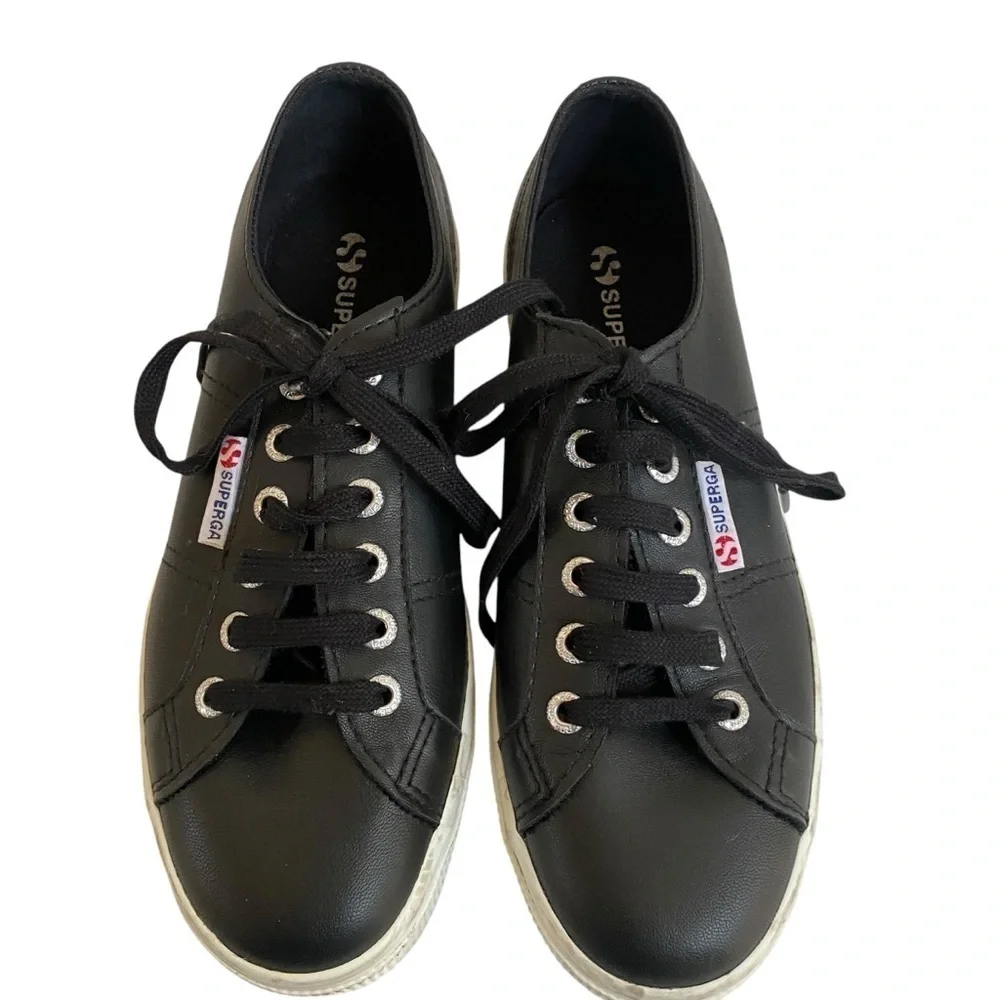 Superga iconic style